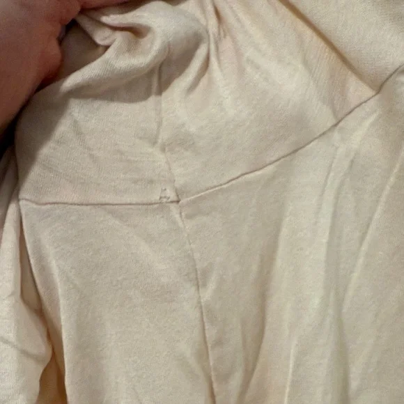 Hanro Long Sleeve Nightgown-Light Pink - Picture 7 of 11